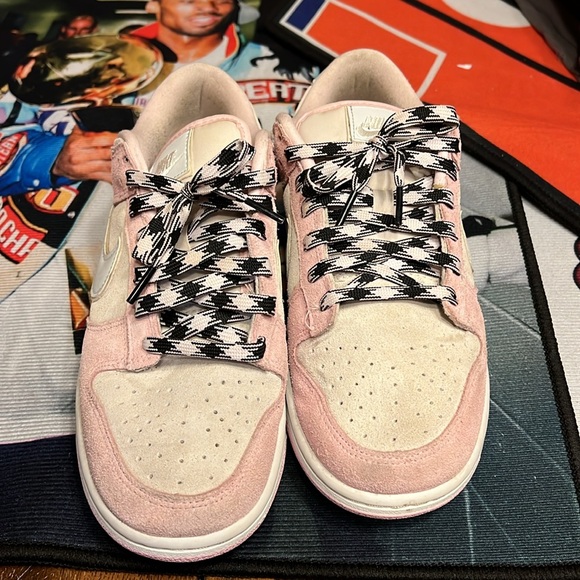 Nike Pink Foam Dunks - Picture 2 of 6